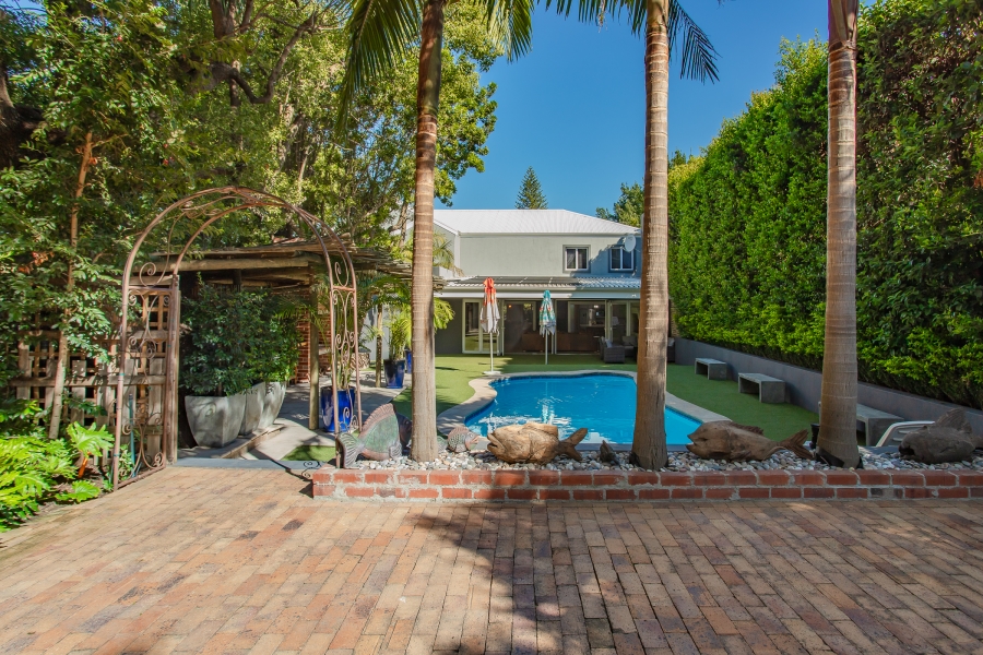 4 Bedroom Property for Sale in Buitenverwagting Western Cape